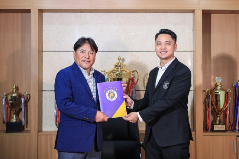 hlv-makoto-teguramori-va-loi-hua-dang-do-dat-cuoc-vao-hanh-trinh-moi-tai-viet
