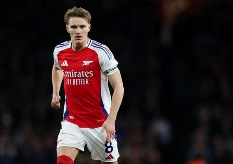 paul-merson-odegaard-phai-thuc-tinh-va-the-hien-ban-linh-dung-luc
